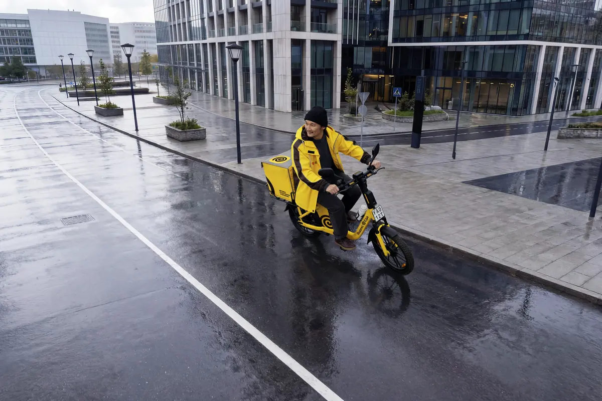 Курьер Адлер